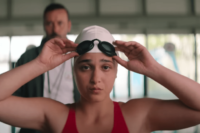 Nathalie Issa as Yusra Mardini in The Swimmers on Netflix